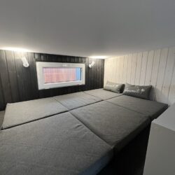 Tiny-House Schwarze-Perle Loft Schlafbereich mobiles Büro mit Schlafplatz